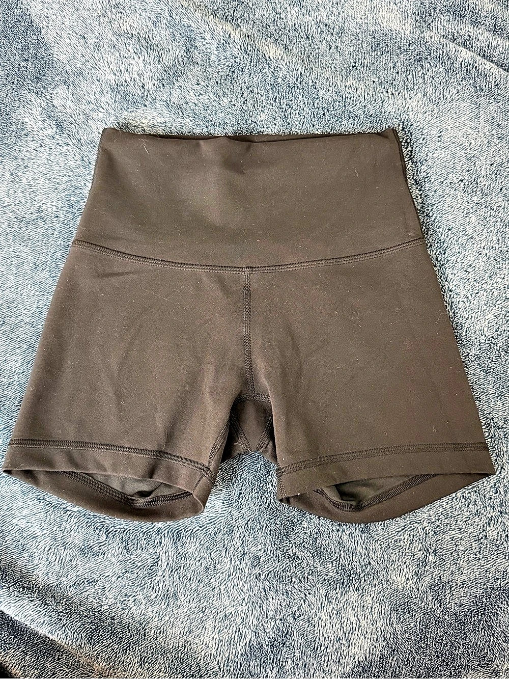 Lululemon Wunder Train High-Rise Short 4" Black Size 4